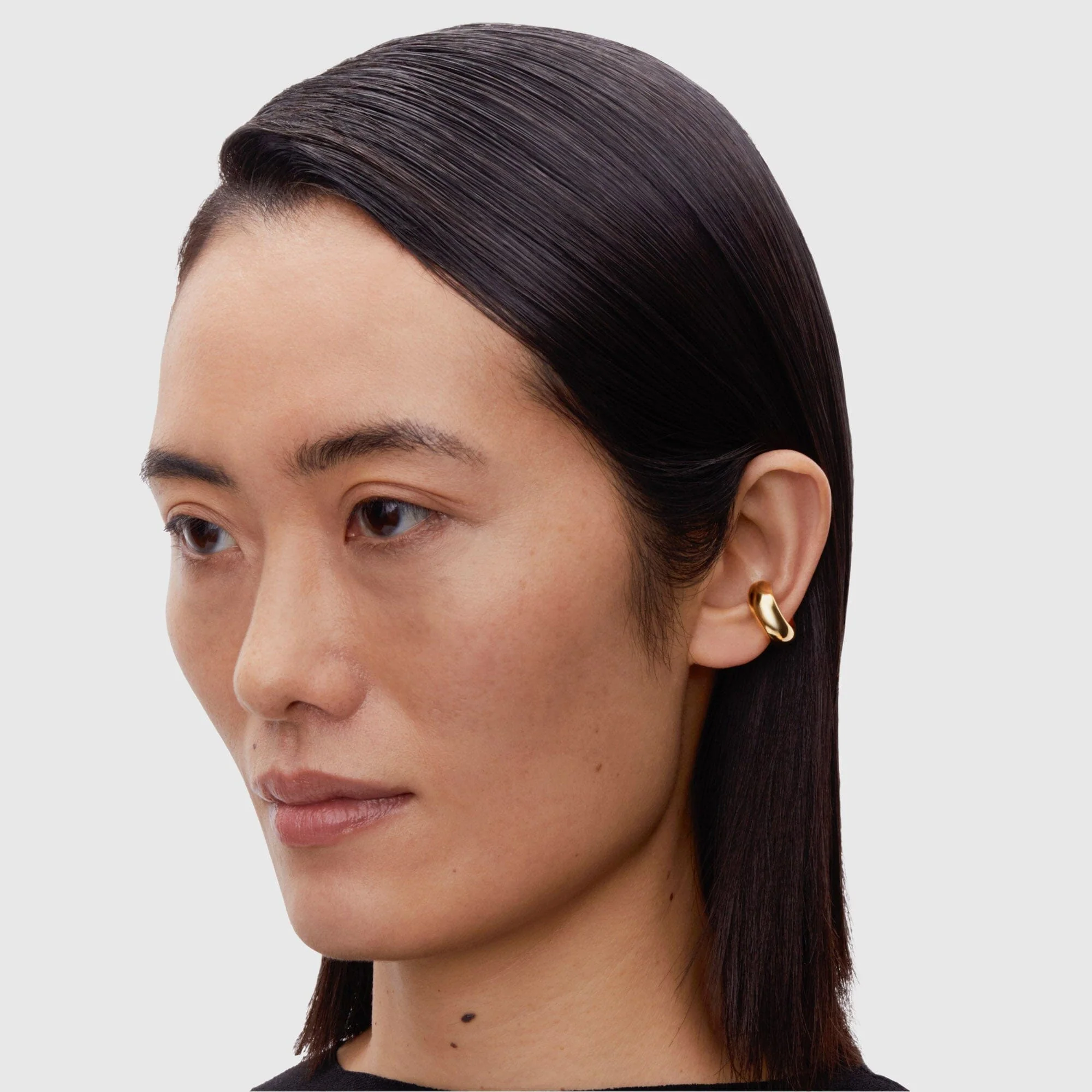 Maria Black - Omotesando Chunky Ear Cuff - Gold - Image 3